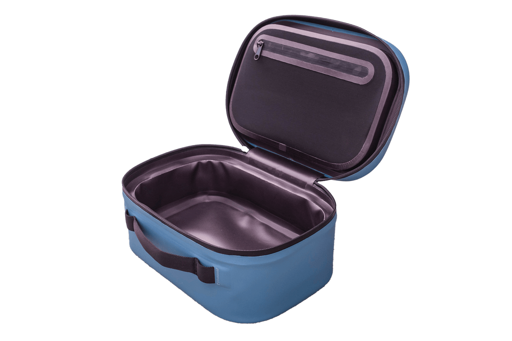 BACKCOUNTRY CLASS™ COOLER LUNCH BAG in blue ballistic nylon with a black insulated interior, hinged lid and front handle