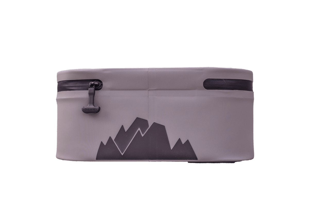 BACKCOUNTRY CLASS™ COOLER LUNCH BAG in muted mauve with a black zipper, top handle slot and mountain graphic